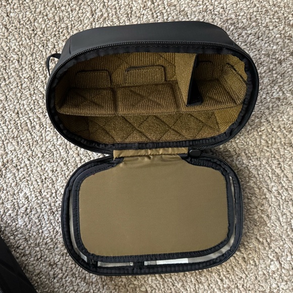 Nomatic x McKinnon Camera Pack 25L + ACCESSORIES - Picture 8 of 11